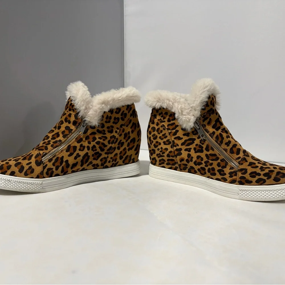 Leopard Print Fur-Lined Wedge‎ Booties
